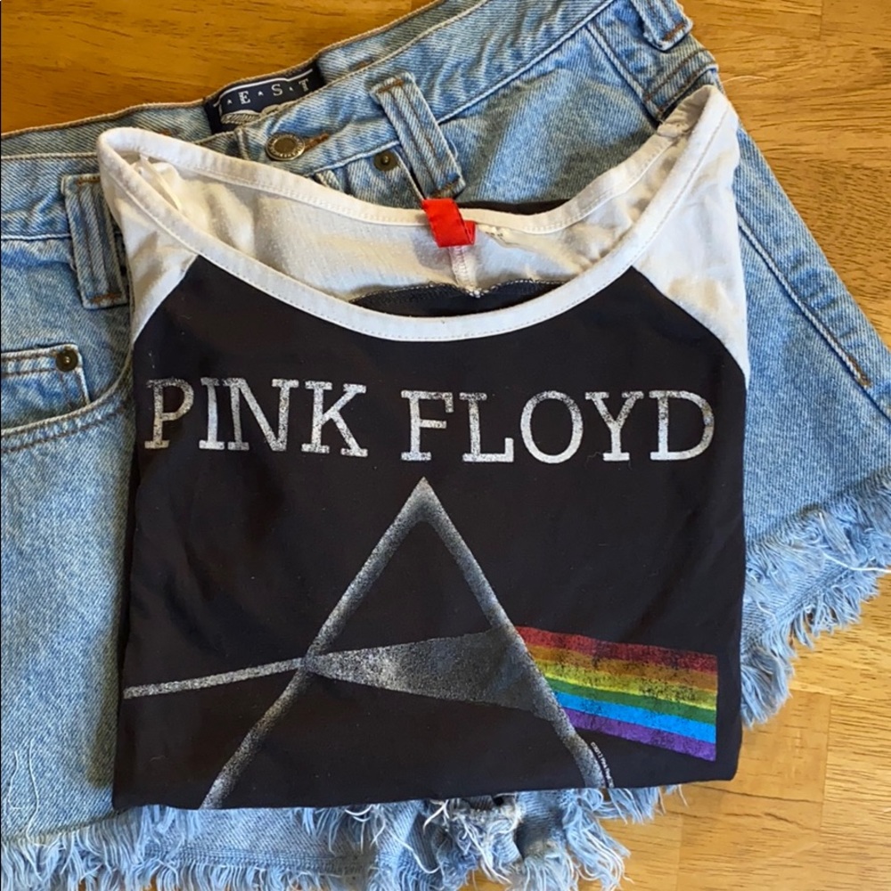 Pink Floyd Baseball Quarter sleeve shirt.